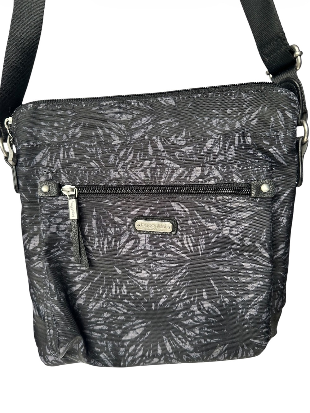 Baggallini Go Bagg Onyx Floral Crossbody Travel Bag NWOT